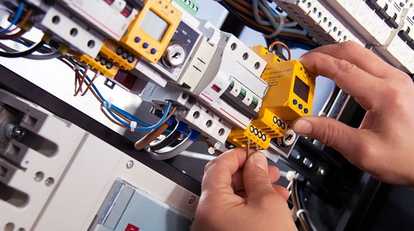 Hoe weet ik of een installateur erkend is?
